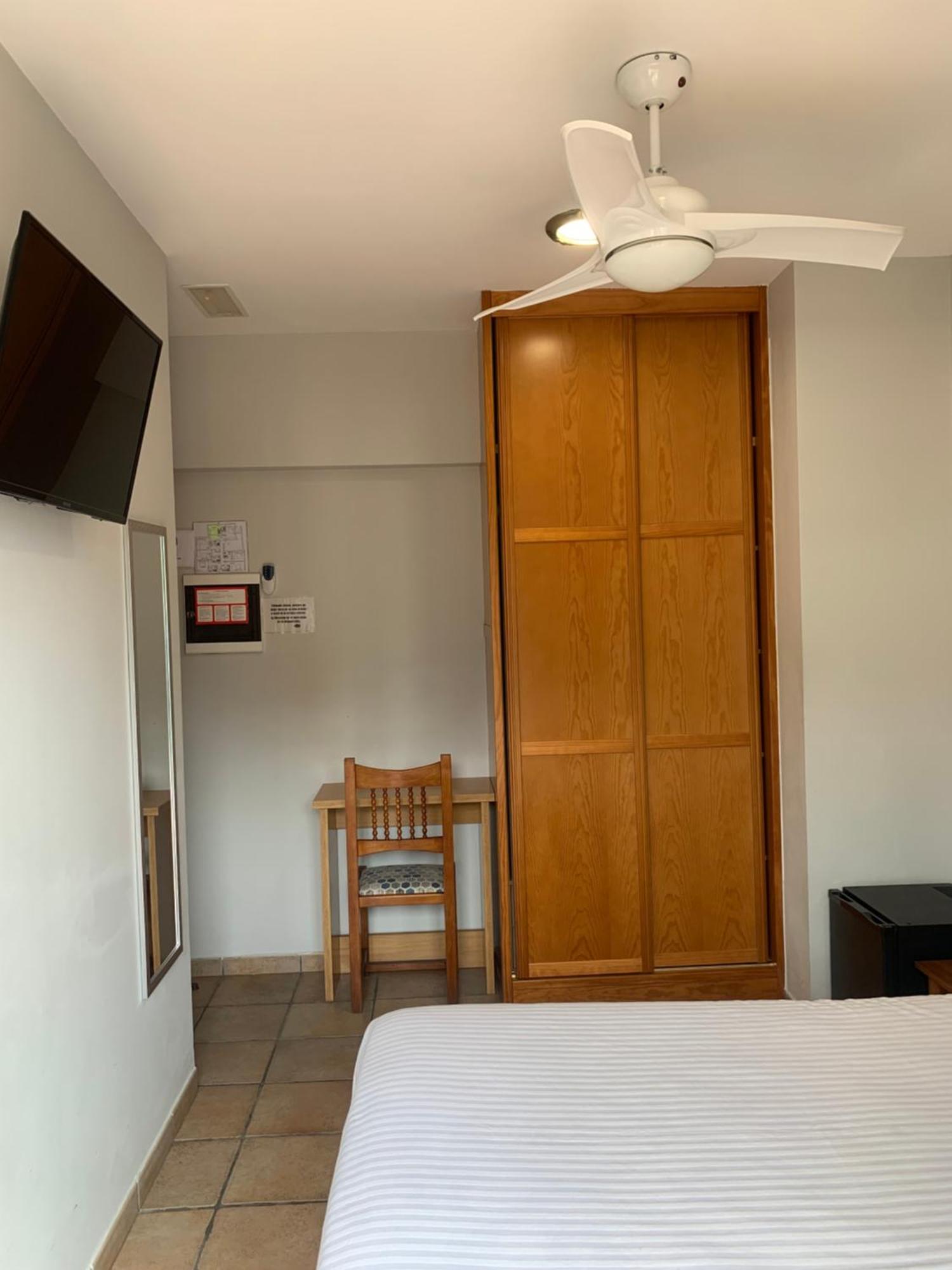 Hospedaje El Marinero Isla Luaran gambar